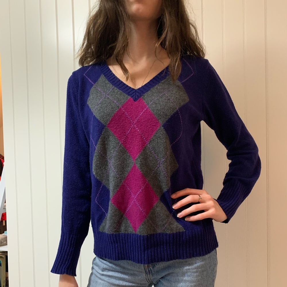 Women’s V-Neck Sweater